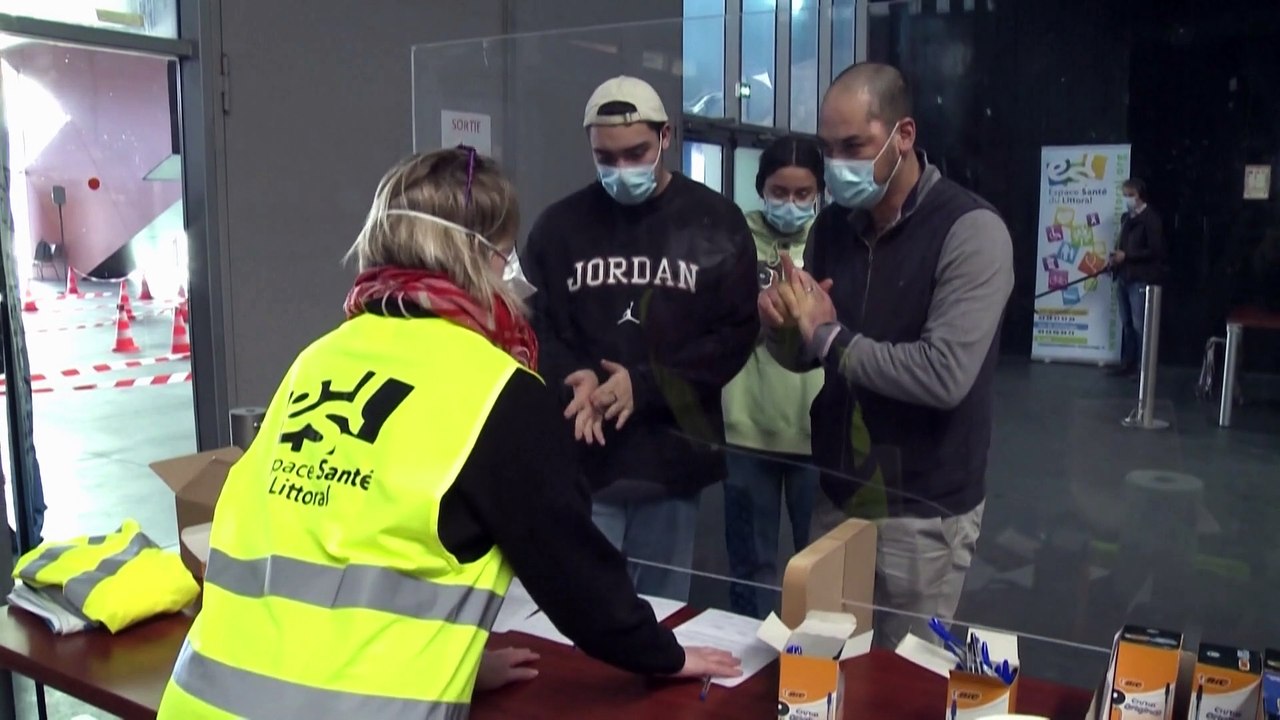 COVID-19: Μάχη χωρίς τέλος με την πανδημία - Στ...