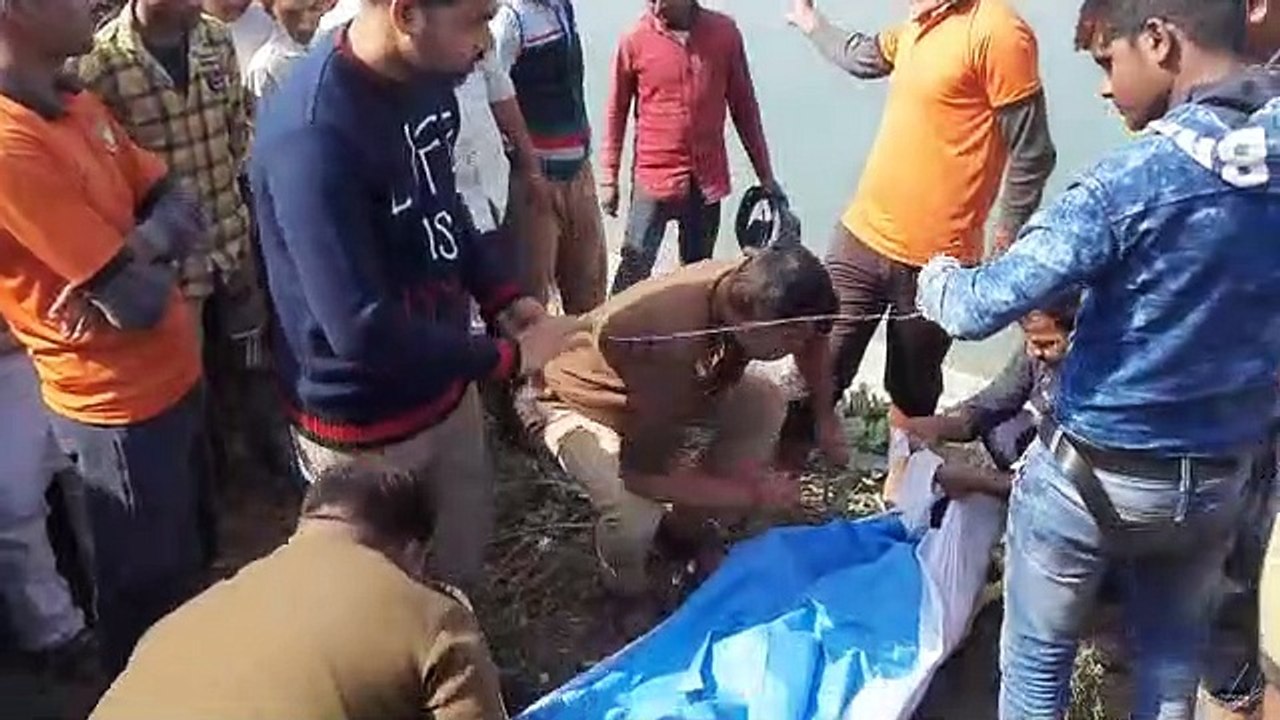 सड़क हादसे के बाद शारदा नदी में डूबे अमेठी निवा...