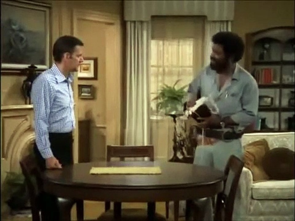 Odd Couple S4 In trouble with phone company