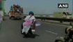 Video: पेट्रोल की बढ़ती कीमतों के विरोध में ममता बनर्जी ने कार छोड़ इलेक्ट्रिक स्कूटर की सवारी की