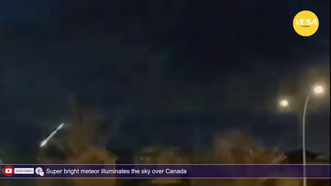Super bright meteor illuminates the sky over Canada