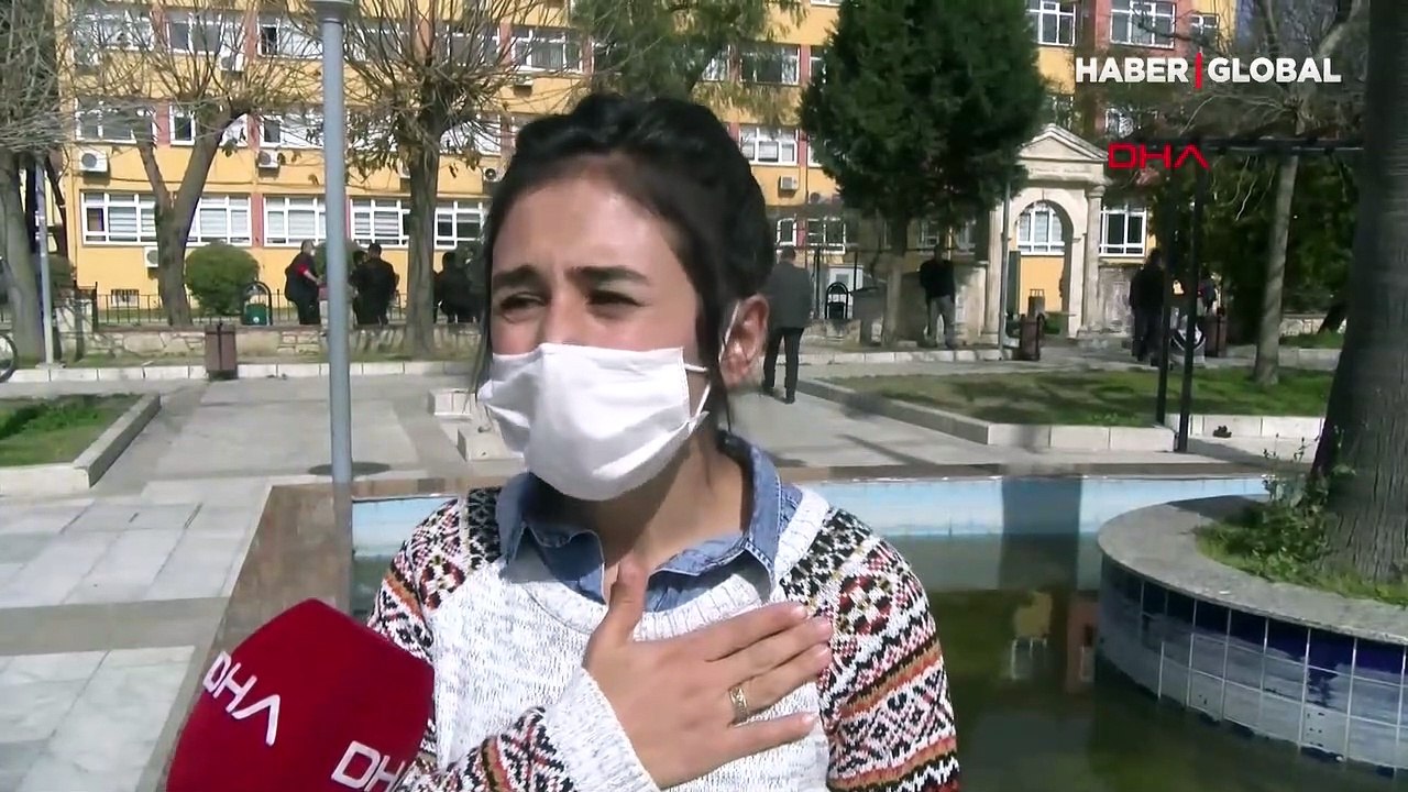 Canlı ders yapan öğretmene 'ses oluyor' saldırısı: 3 araba dolusu insan geldi