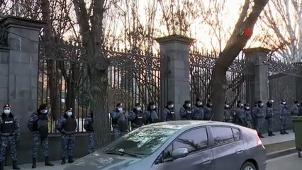 - Ermenistan Savunma Bakanlığından darbe karşıtı açıklama- “Ordunun siyasete müdahalesi kabul edilemez”