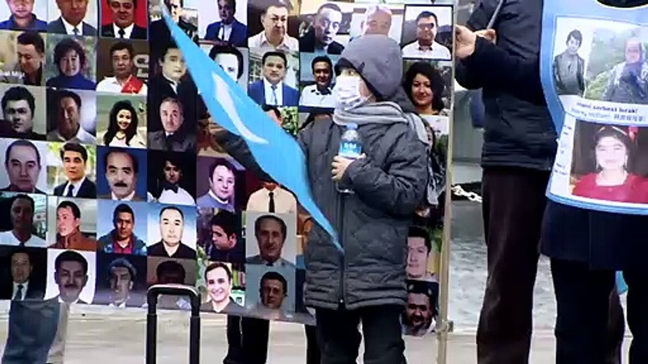 Uygur Türklerinden eylem