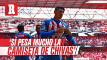 Alan Pulido aseguró que a muchos jugadores les pesa la playera de Chivas