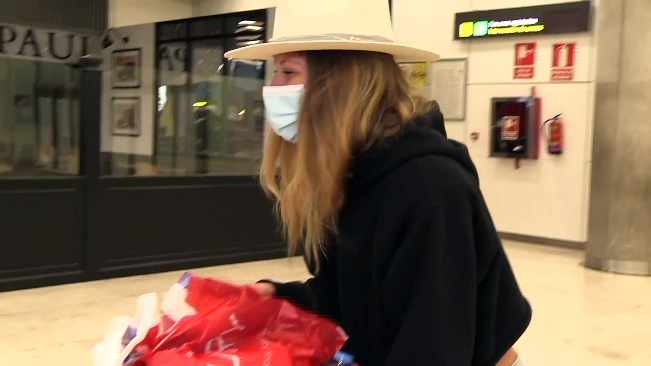 Anita Matamoros llega a Madrid tras sus vacaciones en México