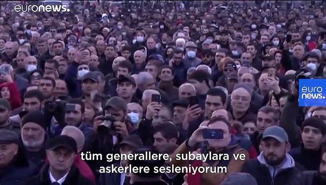 Ermenistan: Ordunun istifa çağrısına 'darbe girişimi' diyen Başbakan Paşinyan, halkı sokağa çağırdı