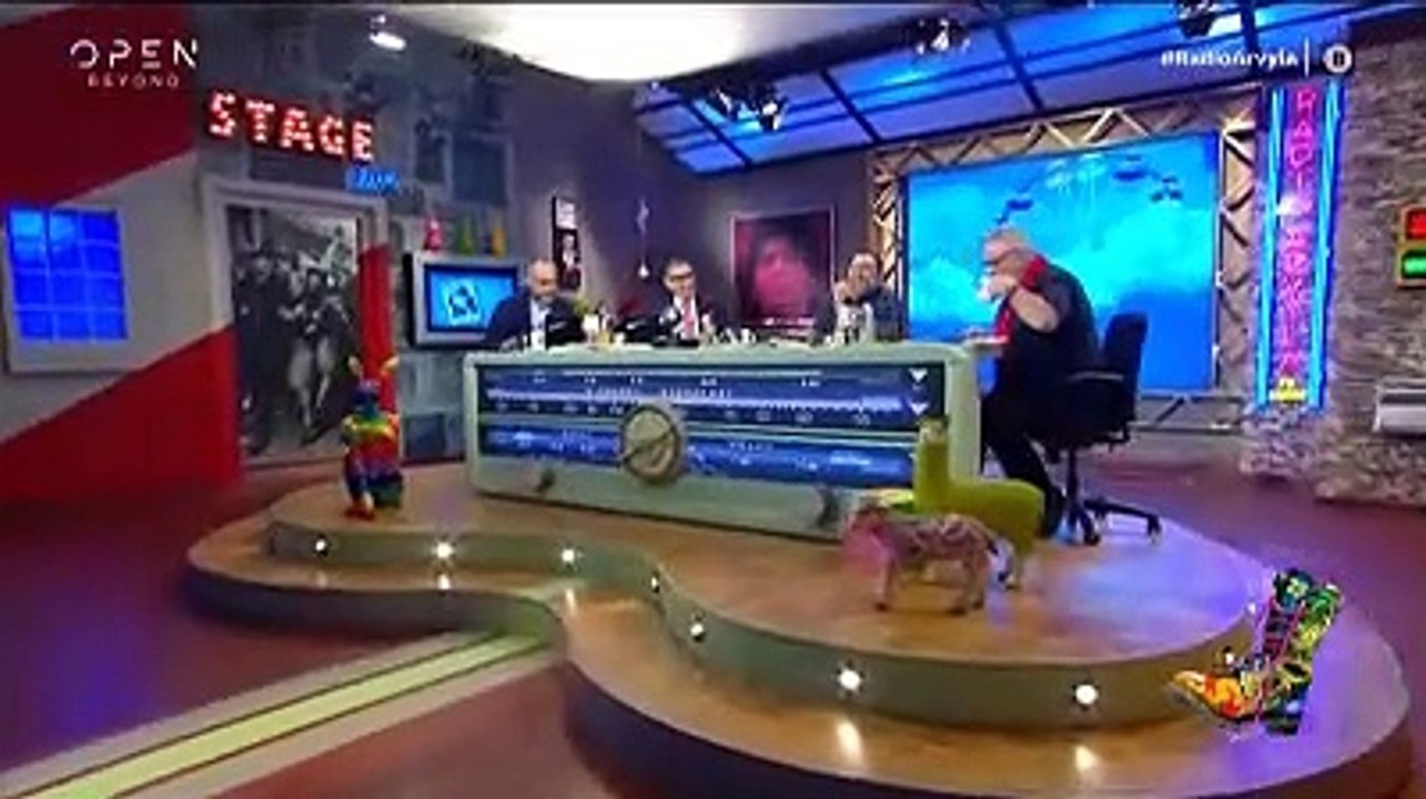 Ράδιο Αρβύλα: Κι όμως, η παρέα έκανε έναρξη από το πλατό ειδήσεων του Open