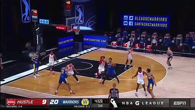 Jordan Poole hammers it home