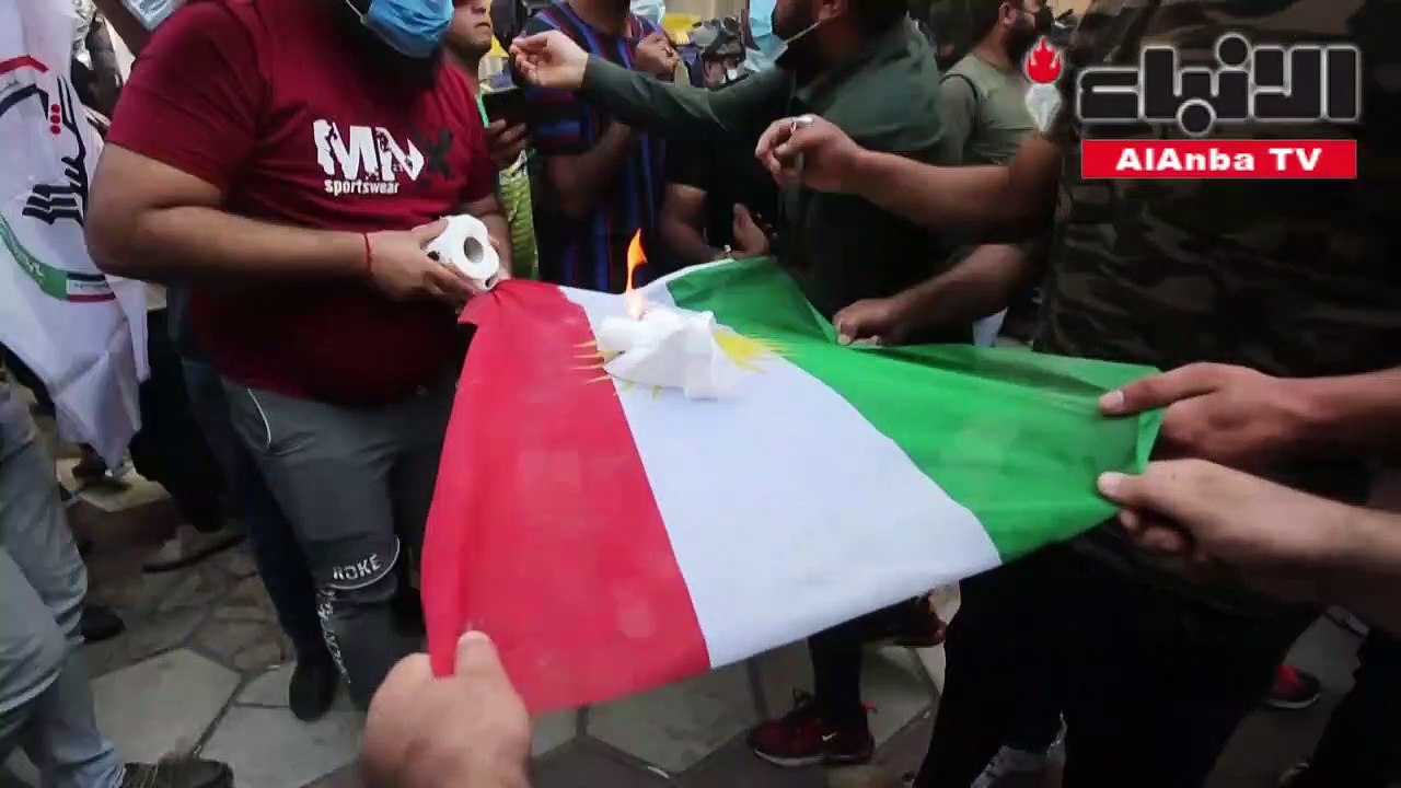 انصار الحشد الشعبي يحرقون مقرا حزبيا كرديا في ب...