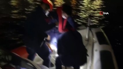 İzmir'de yaralı pelikan, Sahil Güvenlik ekipleri tarafından kurtarıldı