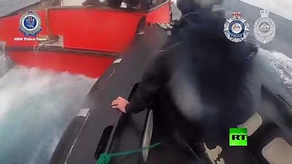 اعتراض شحنة كبيرة من الكوكايين في بحر هائج