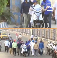 Mamata Banerjee Nearly Falls While Driving An Electric Scooter In Howrah