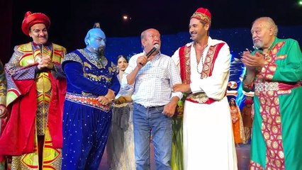 إنسانية أحمد عز تبكي لطفي لبيب