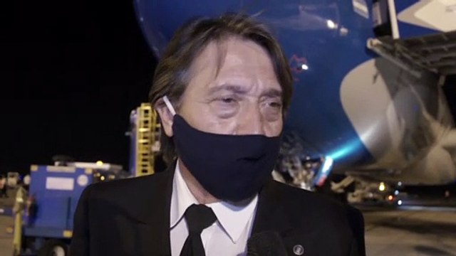 VIDEONOTA | Manuel, uno de los comandantes del vuelo de Aerolíneas Argentinas: Salimos hace tres días e hicimos 48 horas de vuelo