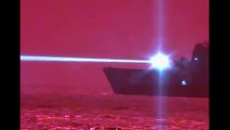 ليزر الحالة الصلبة.. شاهد سفينة للبحرية الأميركية تدمر طائرة من دون طيار بالأشعة