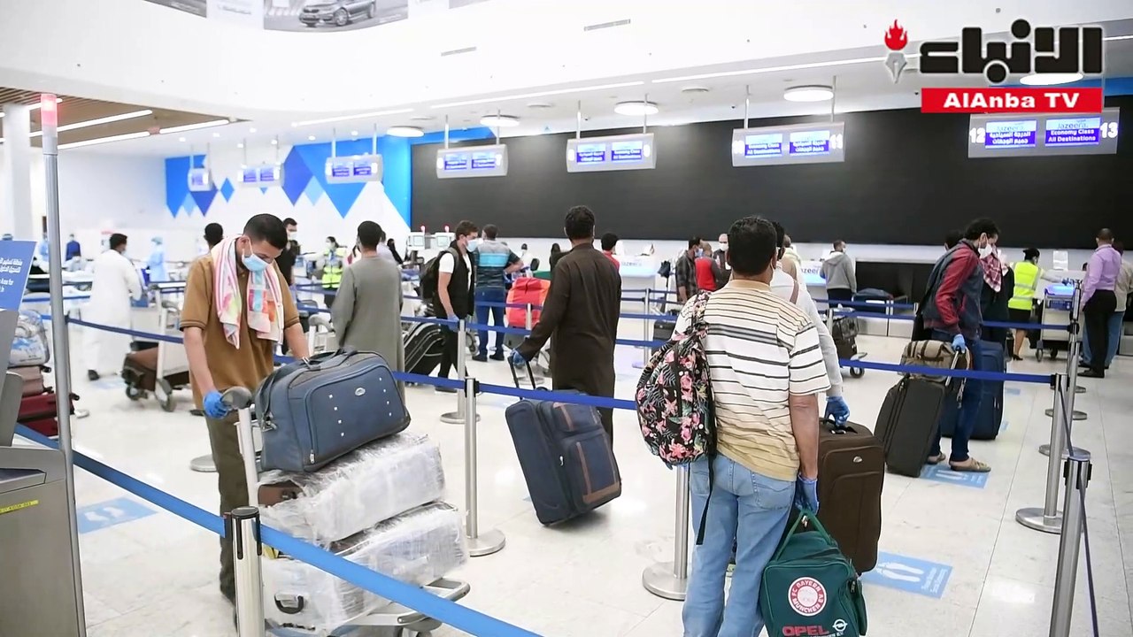 975 مقيما غادروا الكويت على متن 6 رحلات إلى الق...