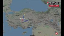 طائرة تركية ترسم رمز علم بلادها في السماء احتفاء بعيد السيادة الوطنية