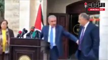 رئيس الحكومة الفلسطينية يحرج الناطق باسم حكومته