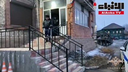 شرطي روسي يوقف سيارة مجرم بيديه الخاليتين