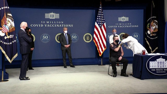 Estados Unidos avanza a paso de gigante la vacunación tras administrar 50 millones de dosis