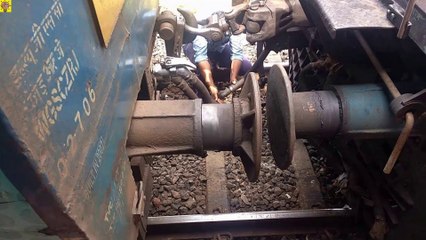 Side Buffer and Coupling in Trains Explained in Hindi