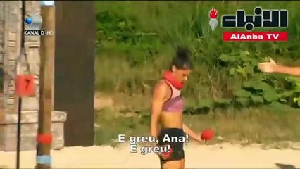 فتاة غاضبة توجه نطحة عنيفة لزميلها وتكسر أنفه …وهكذا تلقت عقابها الفوري !