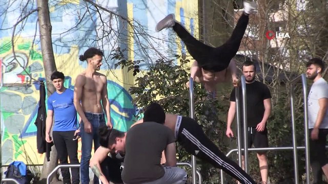 - Almanya'da kış mevsiminde bahar havası- Hava sıcaklığı 20 dereceyi aştı, Berlinliler parklara koştu