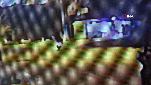 Hırsızdan pes dedirten pişkinlik: Sitenin duvarından bahçeye atladı, hiçbir şey olmamış gibi motoru çalıp gitti