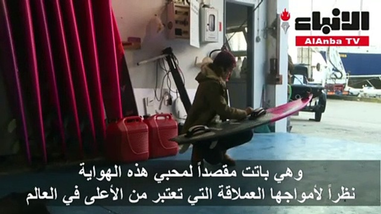 راكبو الأمواج يحاولون تحطيم الأرقام القياسية في نازاريه البرتغالية