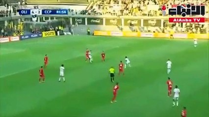 حكم مباراة يطرد لاعبا تعرض لـ العض في الرأس