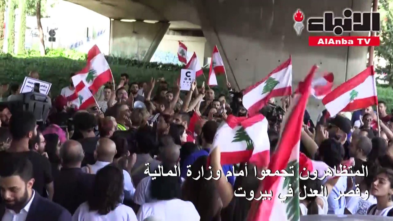 الحراك اللبناني من الشارع إلى شل السلطة وإغلاق المؤسسات