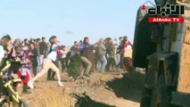 متظاهرون أكراد يرشقون دورية روسية تركية بالحجارة في شمال شرق سورية