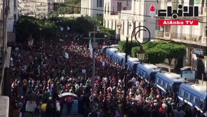 Descargar video: الجزائريون يتظاهرون للجمعة السابعة والثلاثين على التوالي