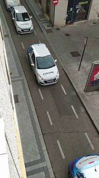 #GobiernoDimisión El sector de la hostería y el del taxi se movilizan en Valladolid pidiendo poder trabajar sin restricciones y pidiendo, también, ayudas del estado (1)