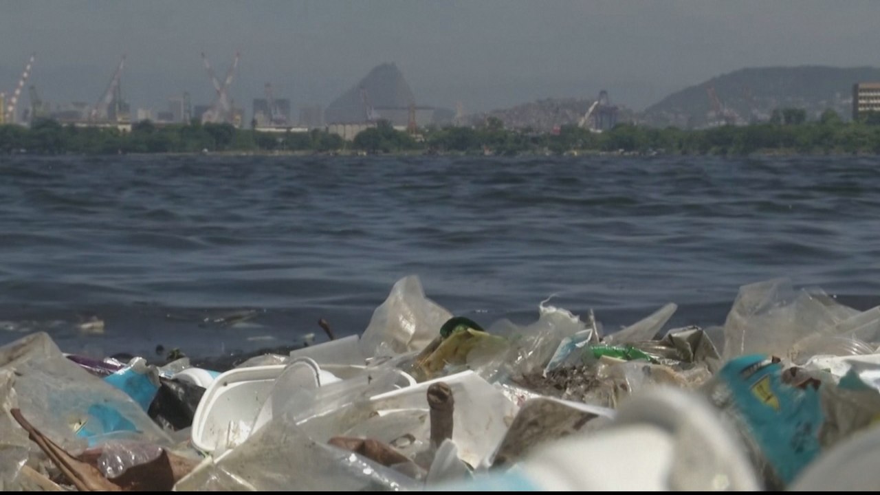 Brazil: 'Tsunami of trash' washes up on Rio de Janeiro shores