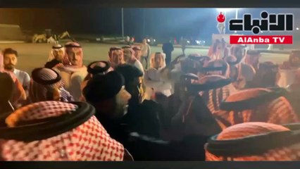 زميل الفغم يجهش بالبكاء بعد مواراته الثرى