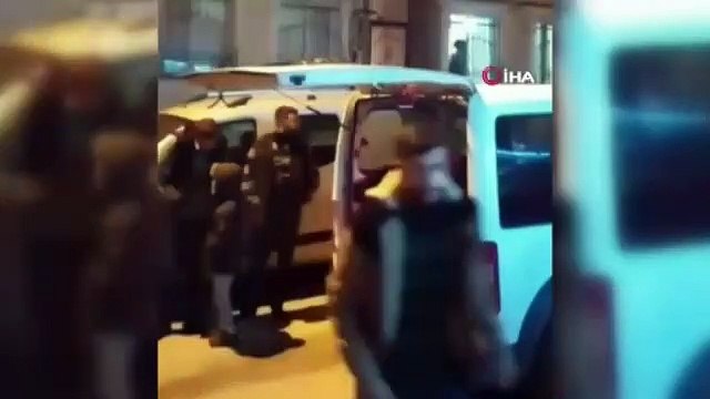 Asker eğlencesinde silahlar patladı, polis baskın yaptı