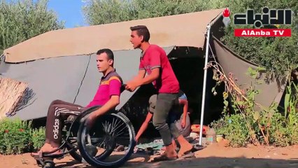 ممرضة سورية مهجرة تقدم خدماتها لمئات المصابين بالحدود التركية