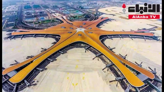 داخل مطار بكين الضخم في الصين من تصميم زها حديد