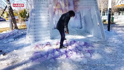 Dekan, çalışmasından kopan buz kütlesinden son anda kurtuldu