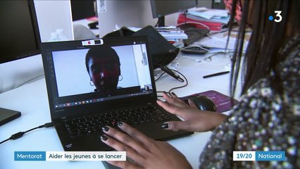 Formation : Emmanuel Macron veut promouvoir le mentorat auprès des jeunes