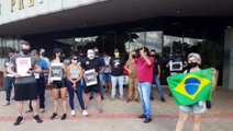 Manifestante fala sobre posicionamento de grupo de empresários que pedem a reabertura do comércio