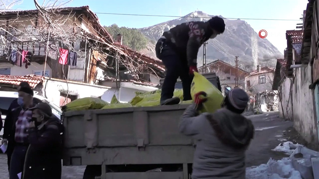 İskilip Belediyesi’nden bin aileye kömür yardımı