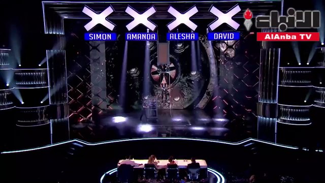 أرعب الجماهير وجعلهم يصرخون شاهد متسابق في بريتش جوت تالنت يدفن نفسه حيا وهذا ما حدث له