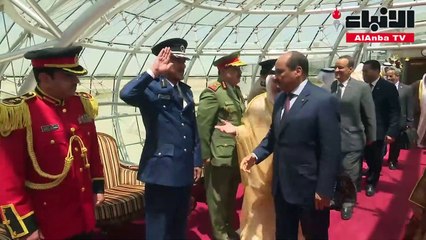 صاحب السمو الأمير الشيخ صباح الأحمد مستقبلا الرئيس محمد ولد عبدالعزيز رئيس الجمهورية الإسلامية الموريتانية