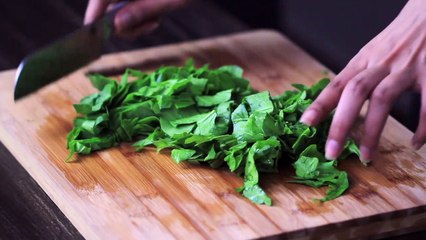 تغميسة الجبن بالسبانخ