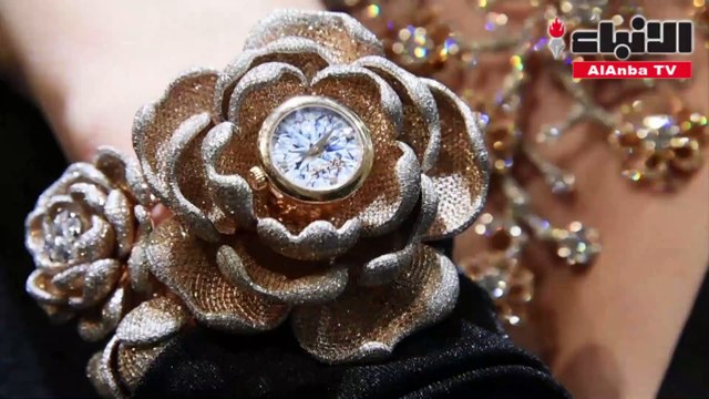 ساعة مرصعة بعدد قياسي من الماسات في معرض بازلوورلد