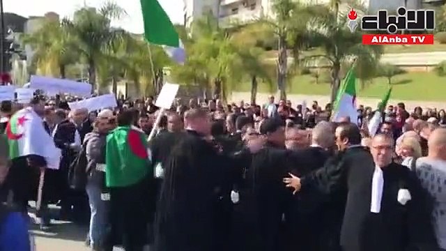 الرئيس الجزائري عبدالعزيز بوتفليقة يحذر من «اختراق» الحراك الشعبي من قبل أطراف داخلية وخارجية