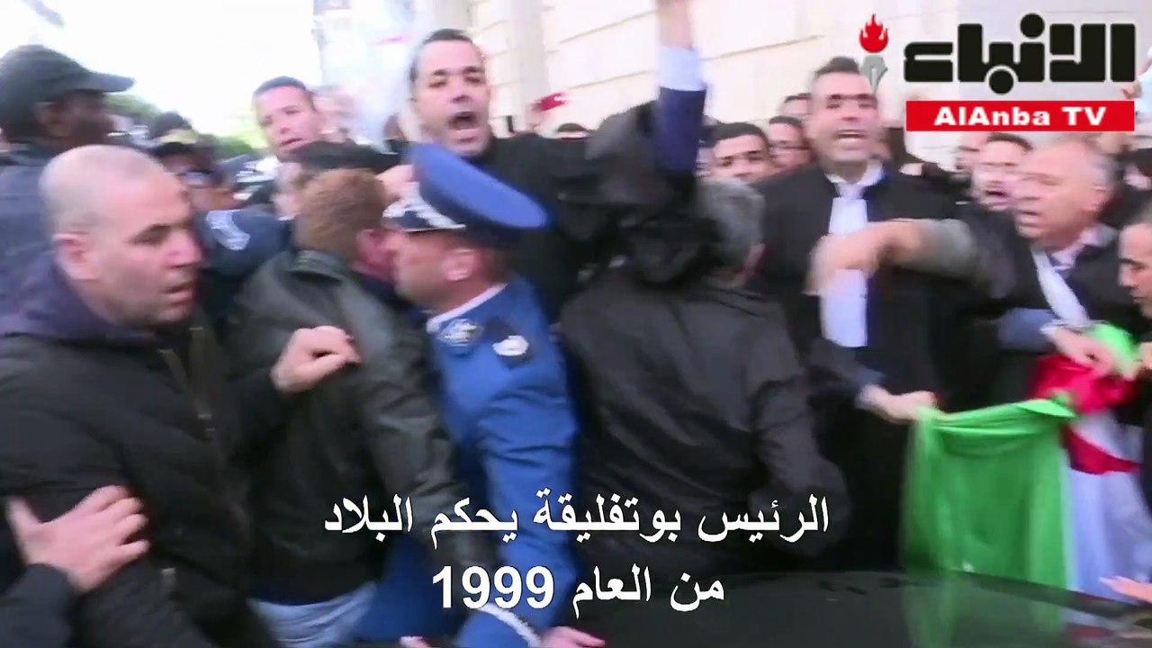 محامون جزائريون يتظاهرون ضد ترشح بوتفليقة لولاي...